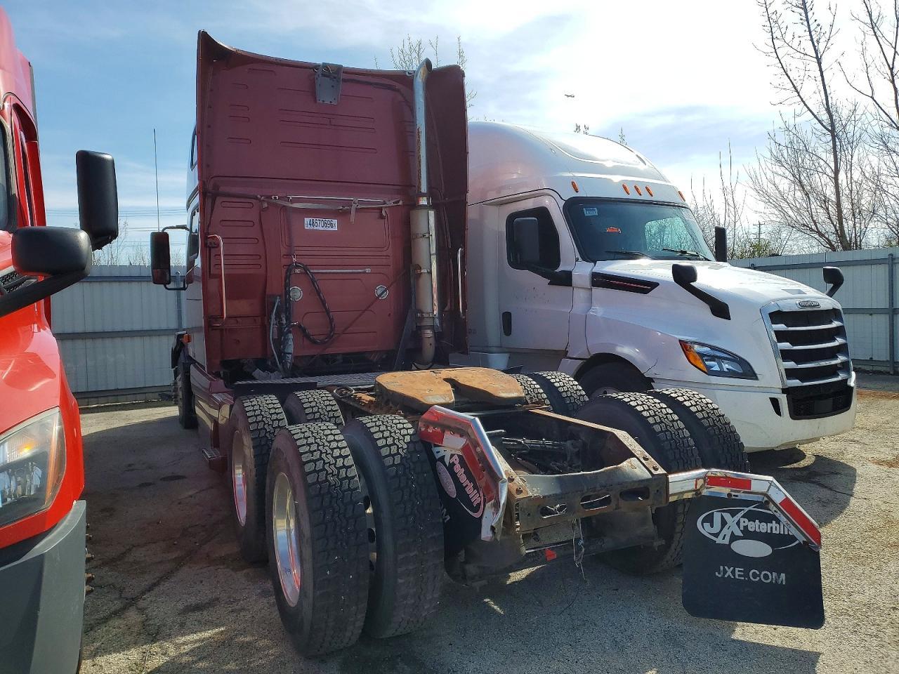 2007 Volvo VNL Semi Truck