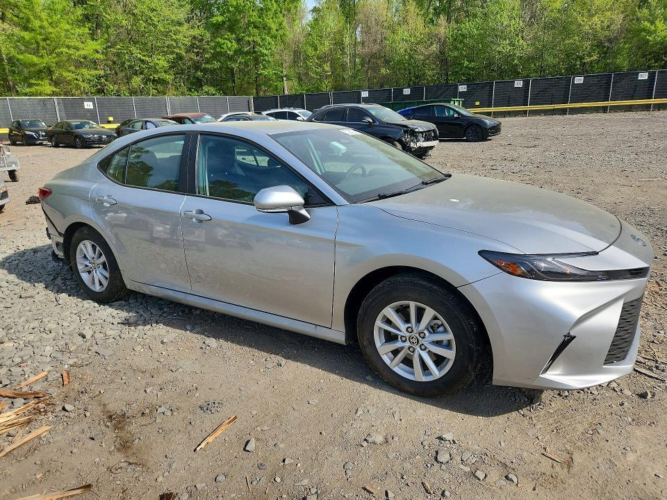 2026 Toyota Camry le