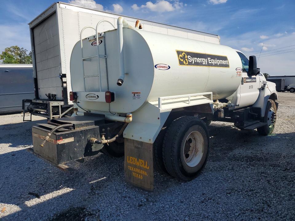 2022 Ford F750 Super Duty Tank Truck