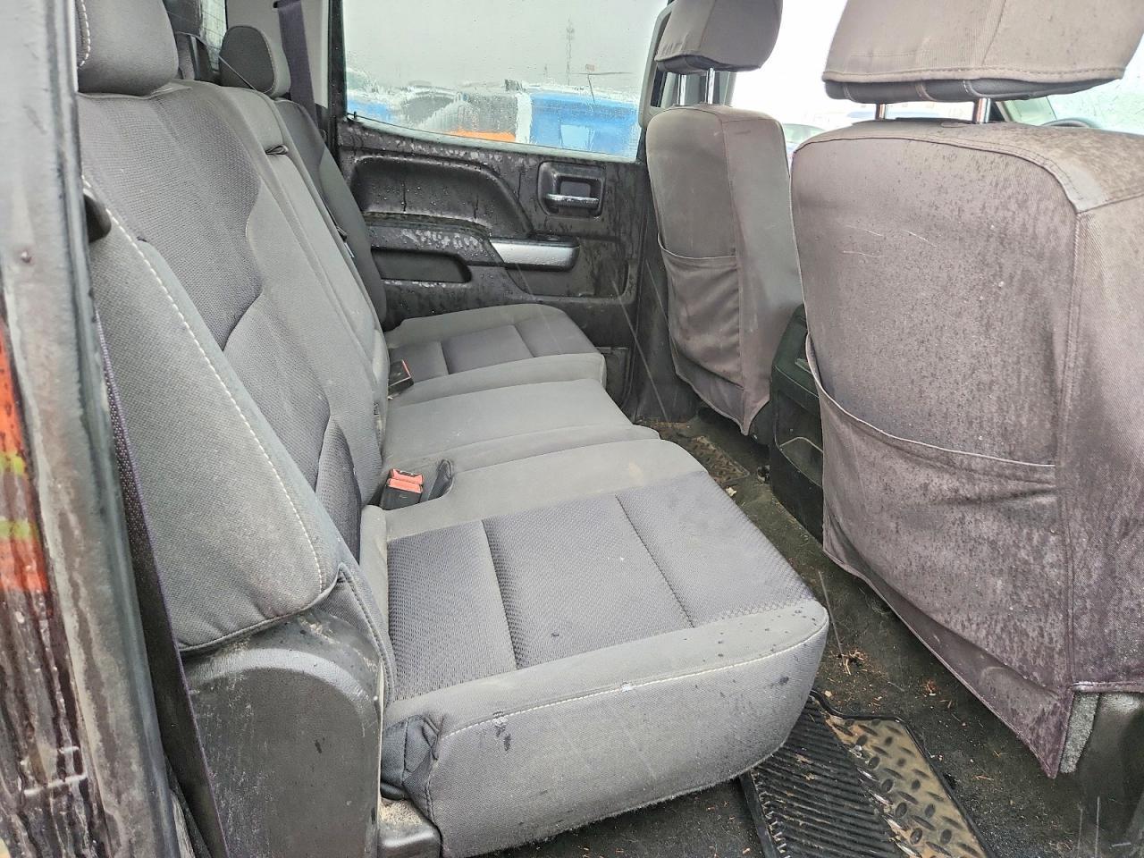 2015 Chevrolet Silverado 2500 Flatbed Truck