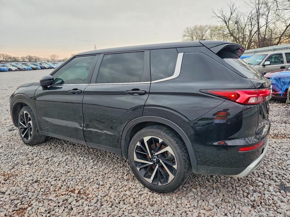 2023 Mitsubishi Outlander se