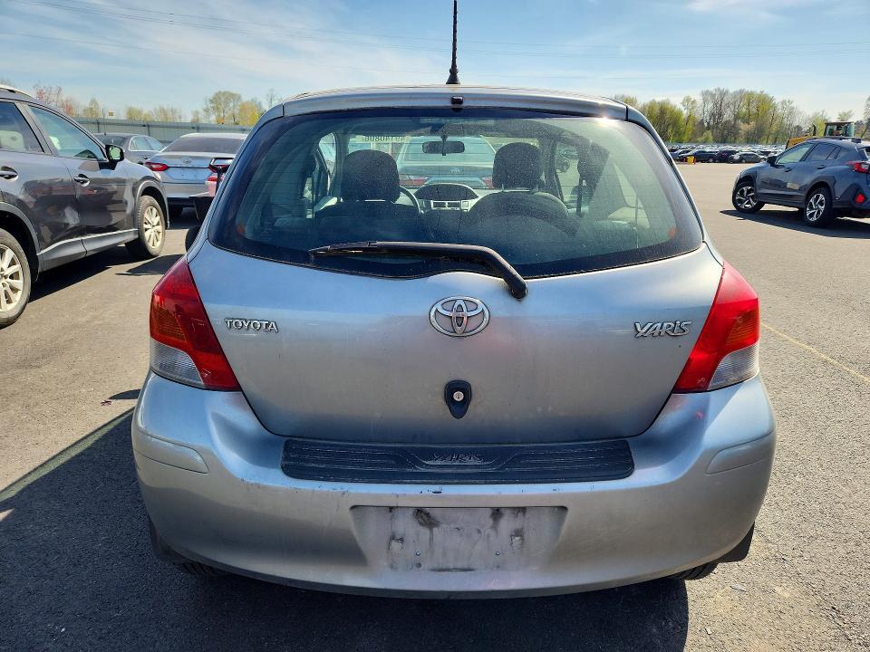 2011 Toyota Yaris Base