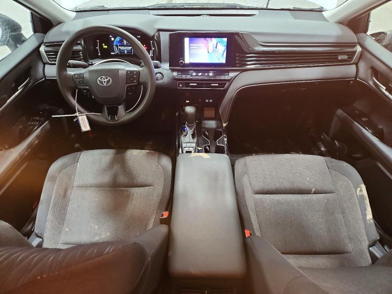 2025 Toyota Camry le