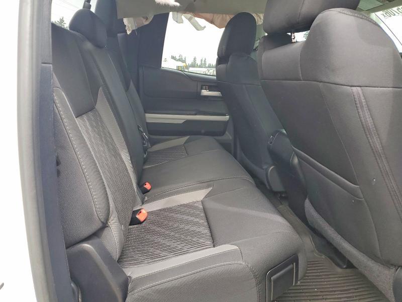 2015 Toyota Tundra SR5