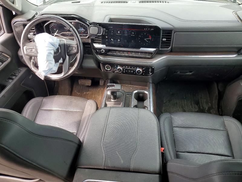 2023 GMC Sierra K1500 SLT