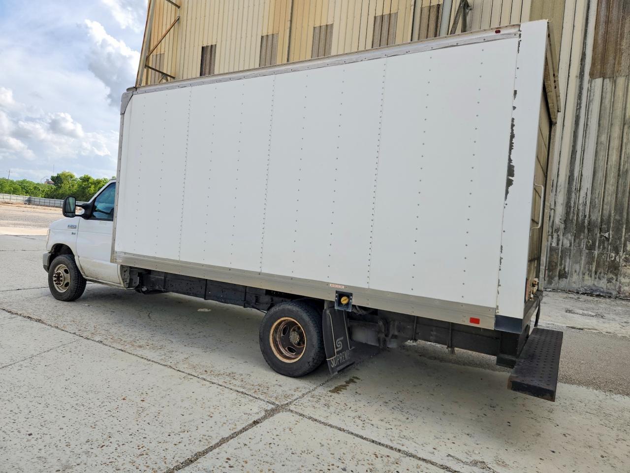 2019 Ford Econoline E350 Super Duty Cutaway Van