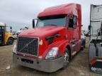 2005 Volvo VNL Semi Truck