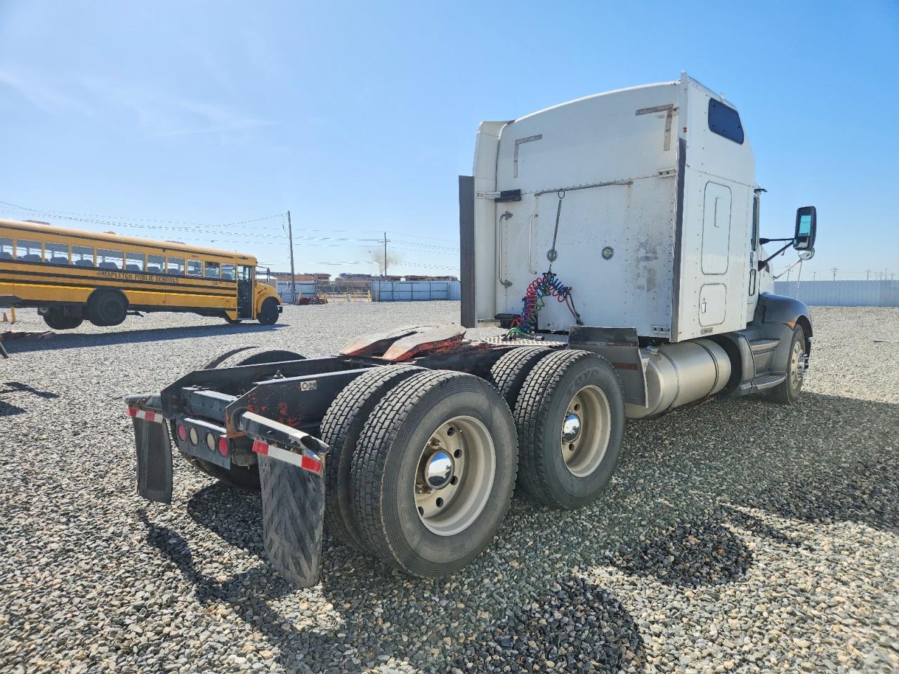 2011 Kenworth T660 Semi Truck
