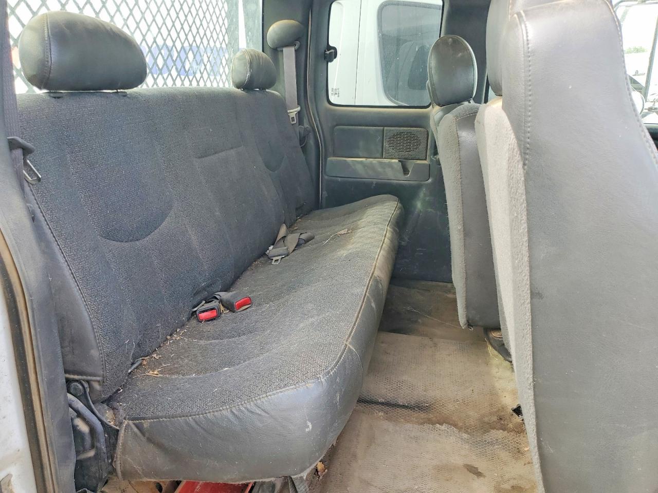 2005 GMC Sierra Flatbed Truck