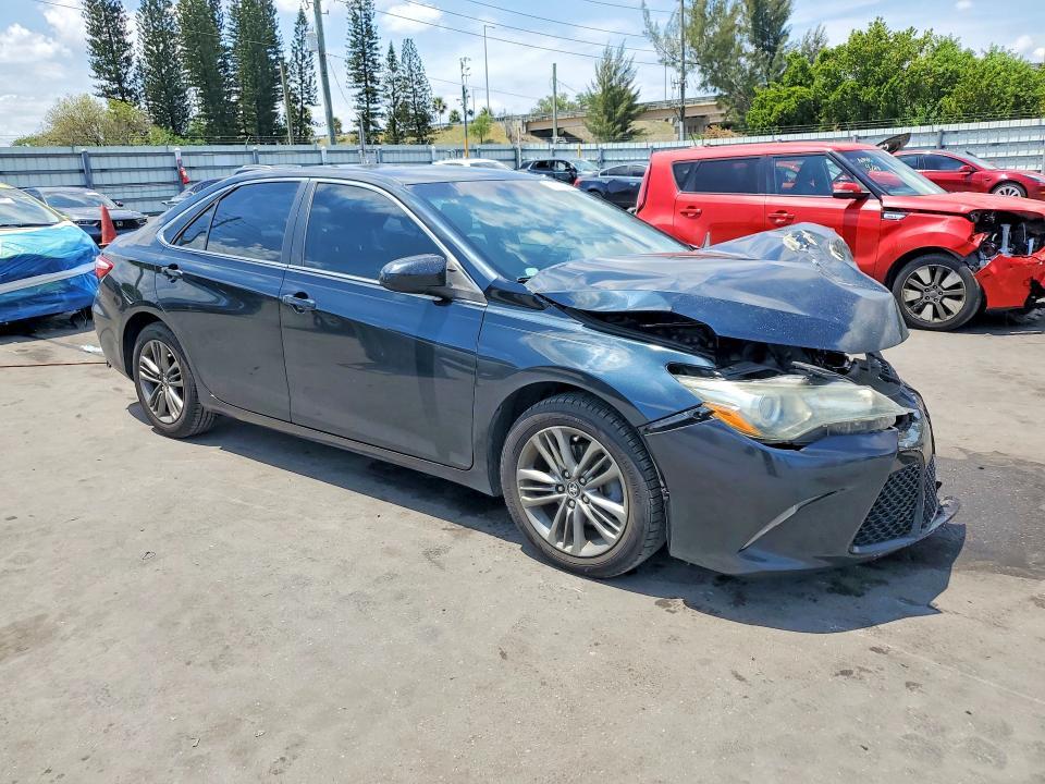 2015 Toyota Camry se