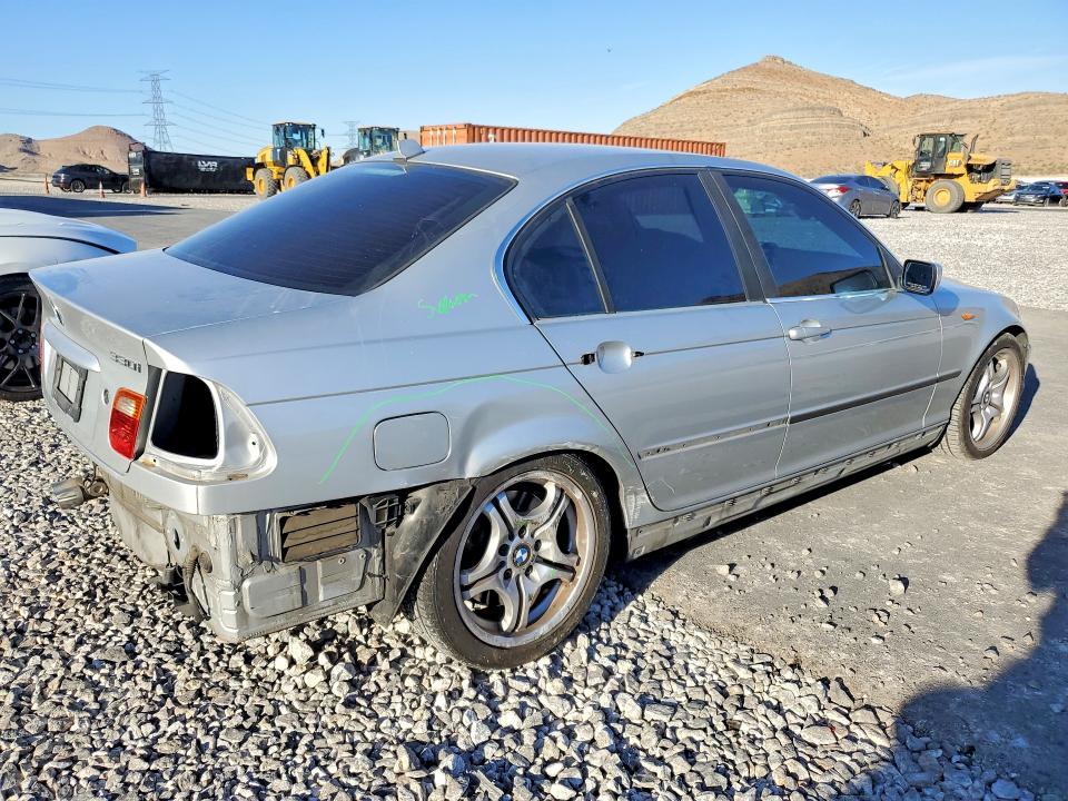 2004 BMW 330 i
