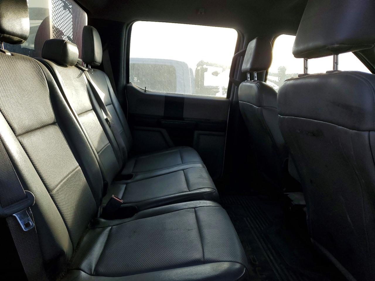 2018 Ford F550 Super Duty Flatbed Truck