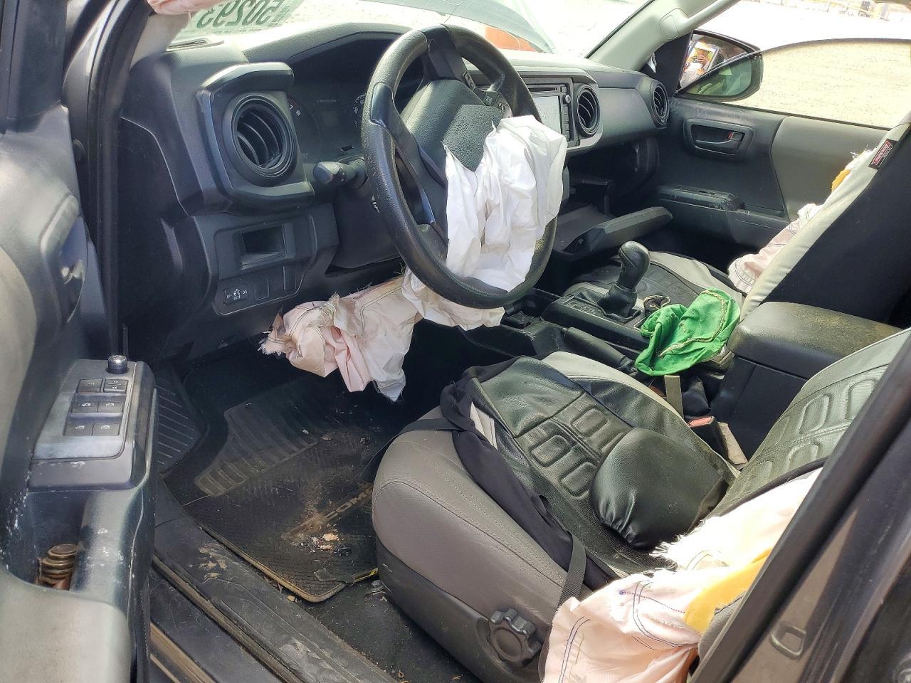 2016 Toyota Tacoma SR