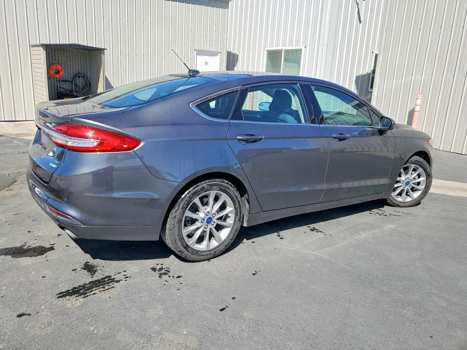 2017 Ford Fusion se