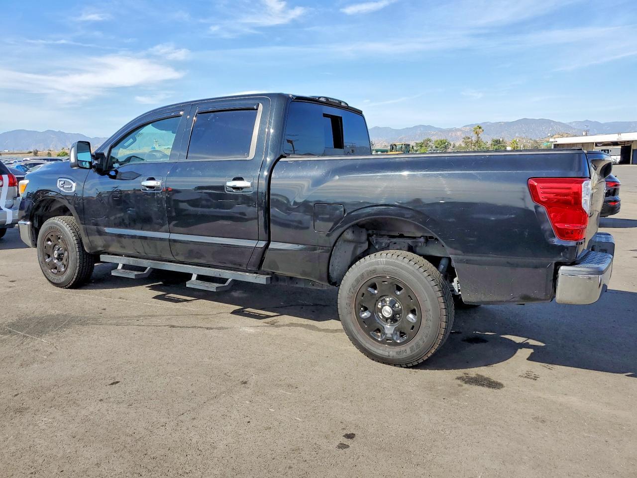 2017 Nissan Titan XD SV