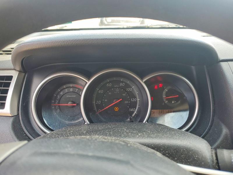 2010 Nissan Versa 1.8 s