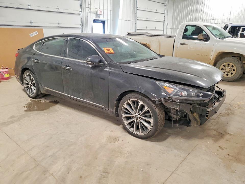 2017 KIA Cadenza
