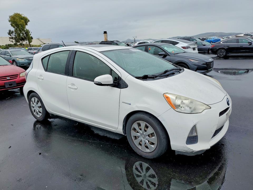 2013 Toyota Prius c Three