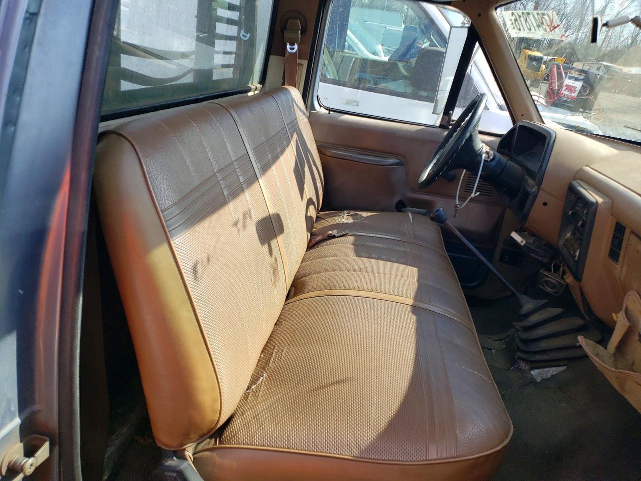 1987 Ford F350 Super Duty Flatbed Truck