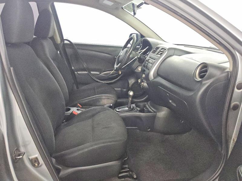 2013 Nissan Versa 1.6 s
