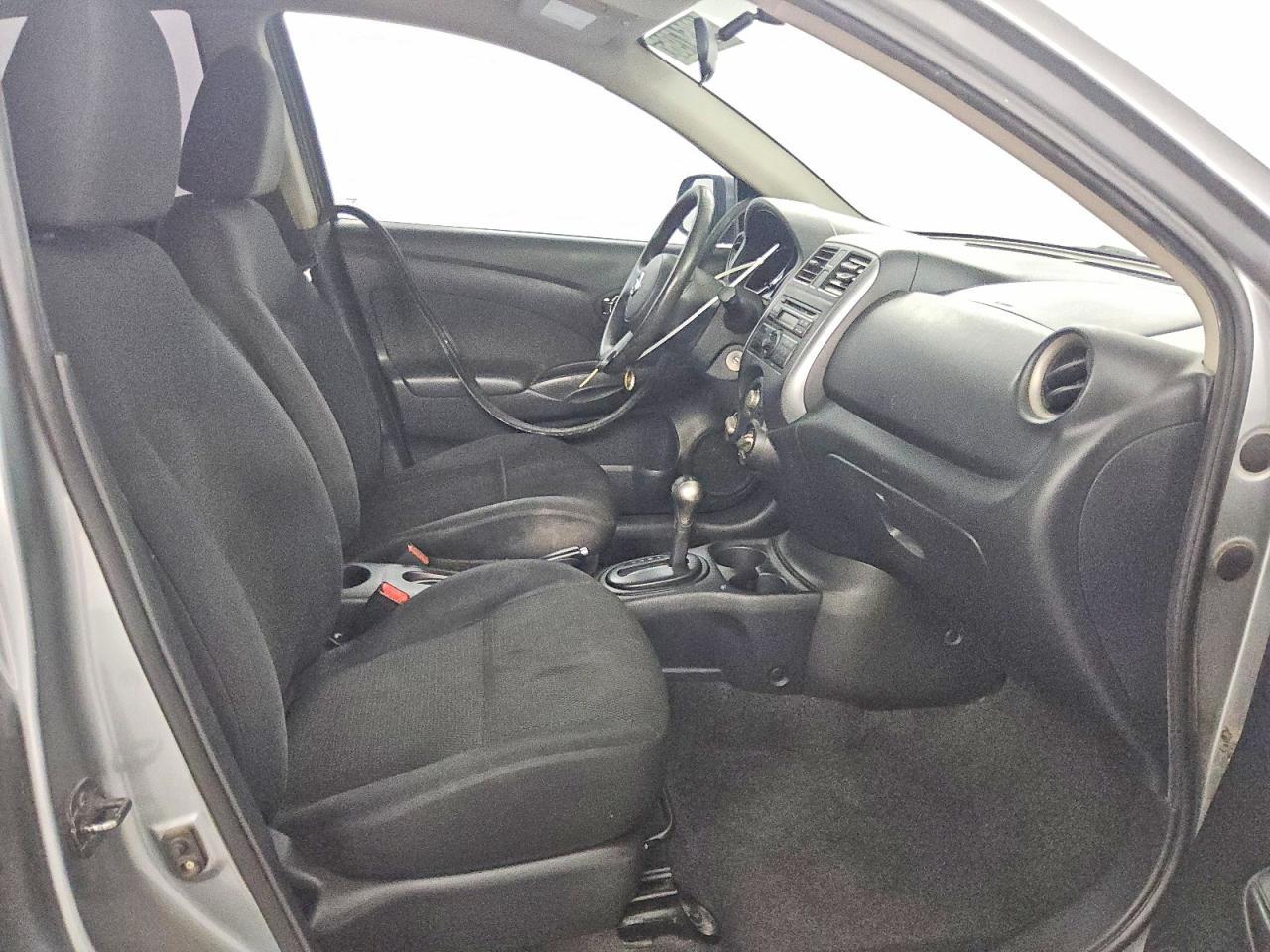 2013 Nissan Versa 1.6 s