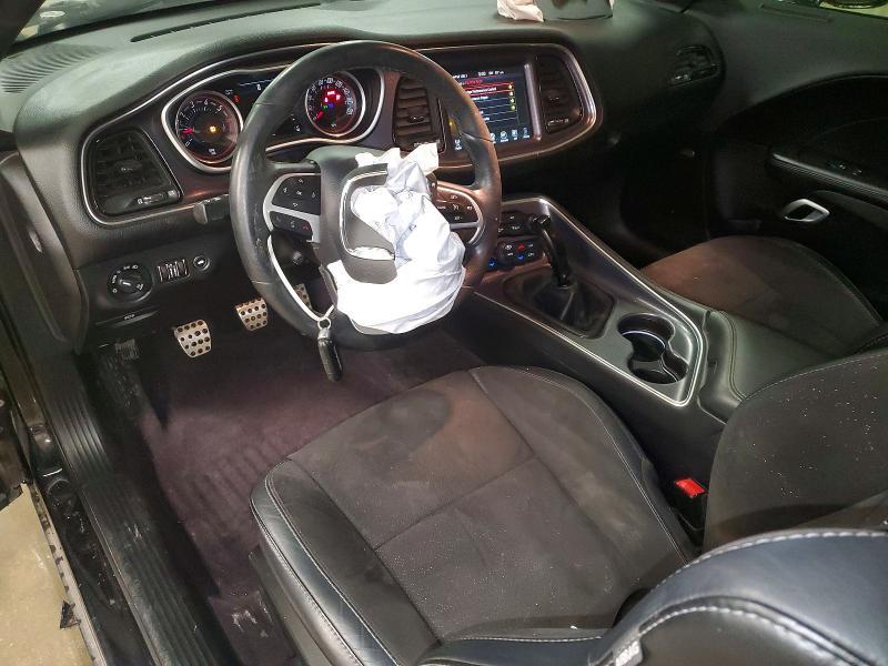 2016 Dodge Challenger r