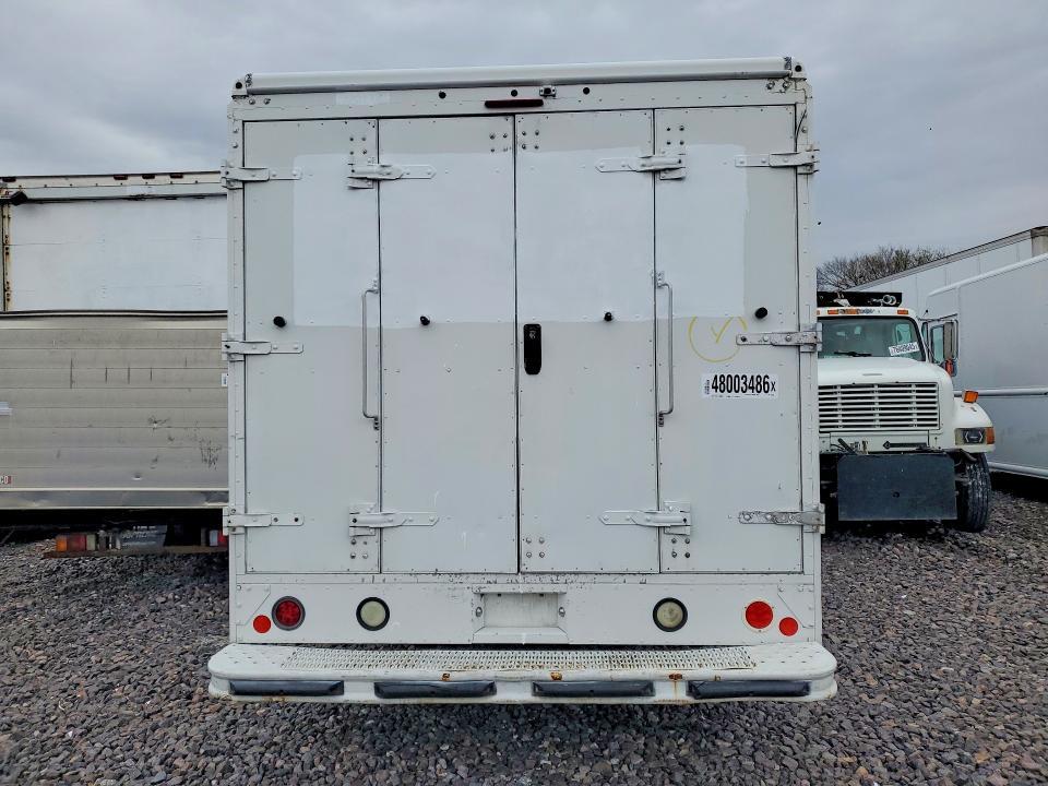 2014 Freightliner MT55G Chassis Delivery Truck