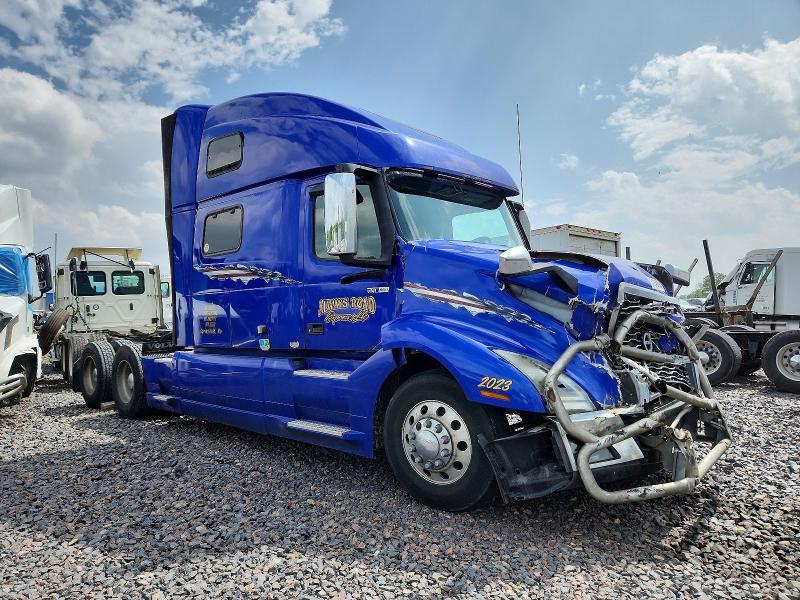 2019 Volvo VNL Semi Truck