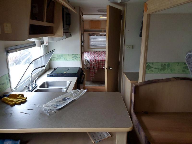 2004 Forest River Surveyor Camper
