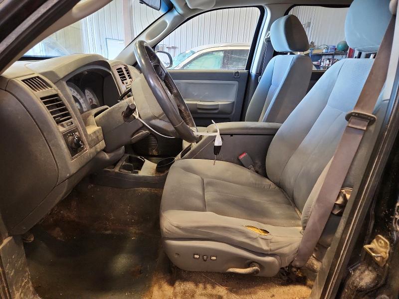 2005 Dodge Dakota SLT Flatbed Truck