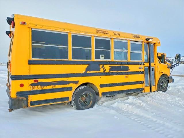 2010 Chev Express Cutaway G4500