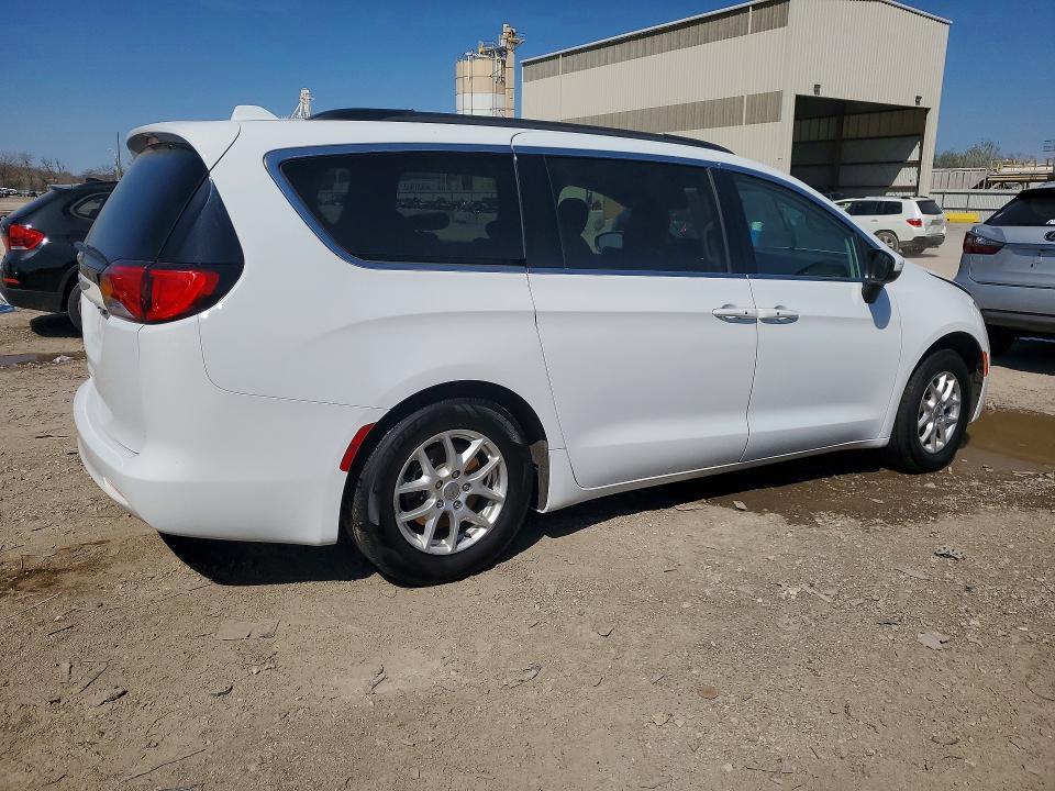 2020 Chrysler Voyager lxi