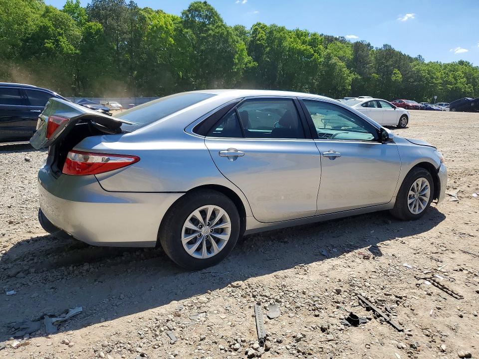 2016 Toyota Camry le