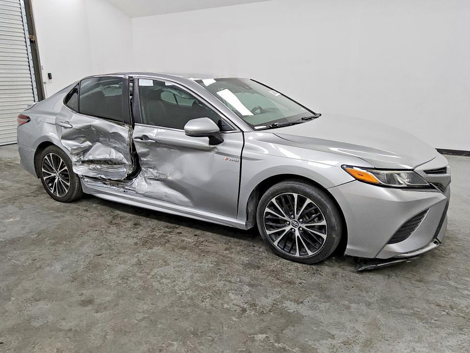 2019 Toyota Camry se