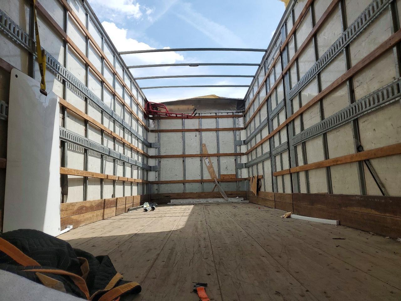 2013 Freigliner 2013 Freightliner Business Class M2 BOX Truck