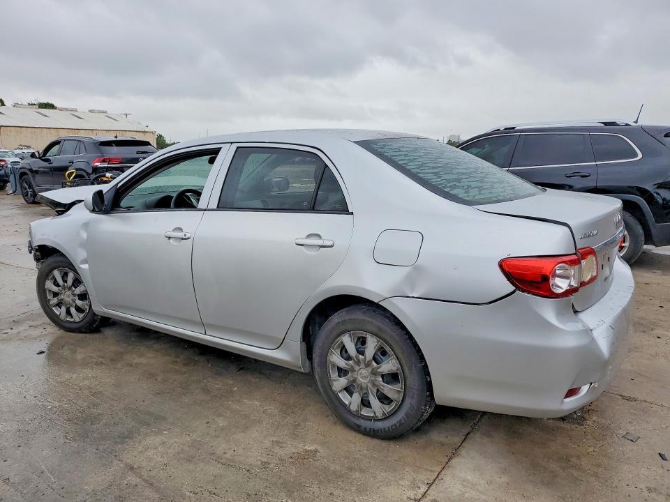 2013 Toyota Corolla l