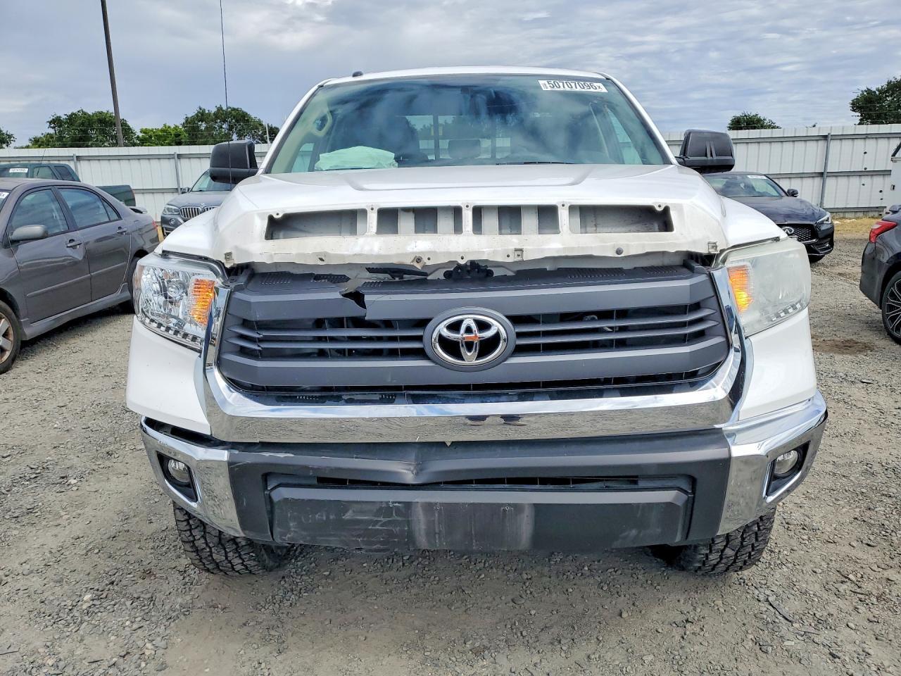 2015 Toyota Tundra SR5