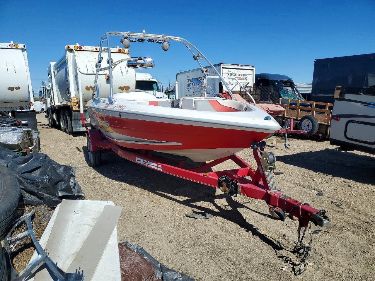 2002 Moomba Boat