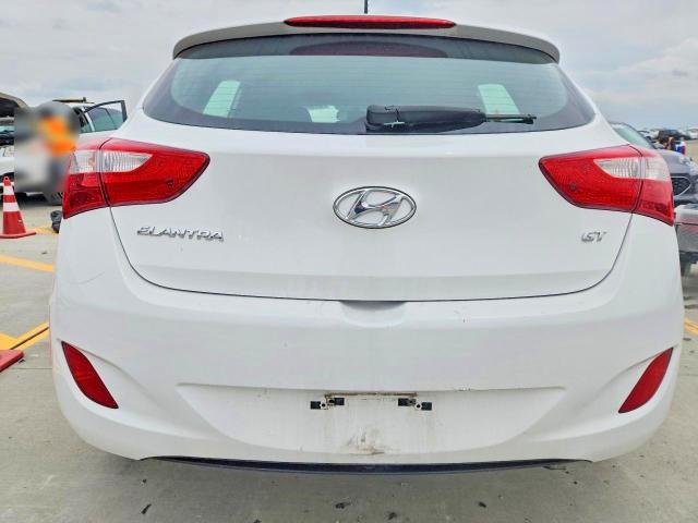 2016 Hyundai Elantra gt Base