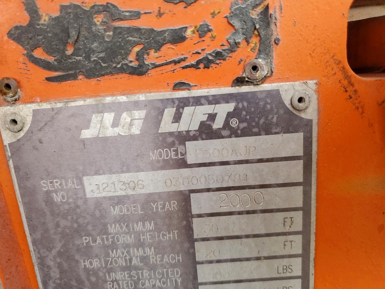2000 JLG E300AJP