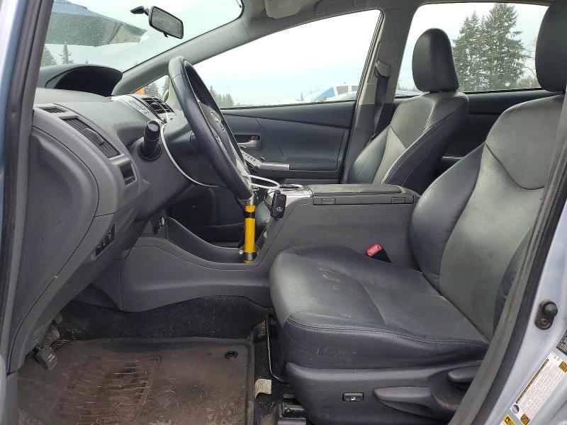 2013 Toyota Prius v Five