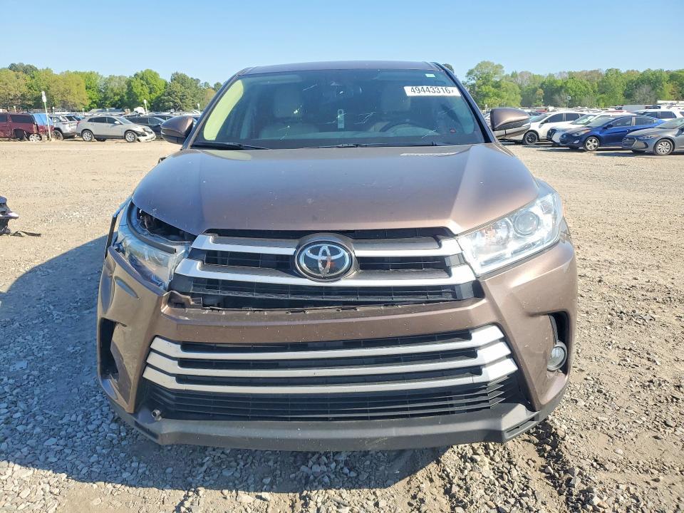 2019 Toyota Highlander le Plus