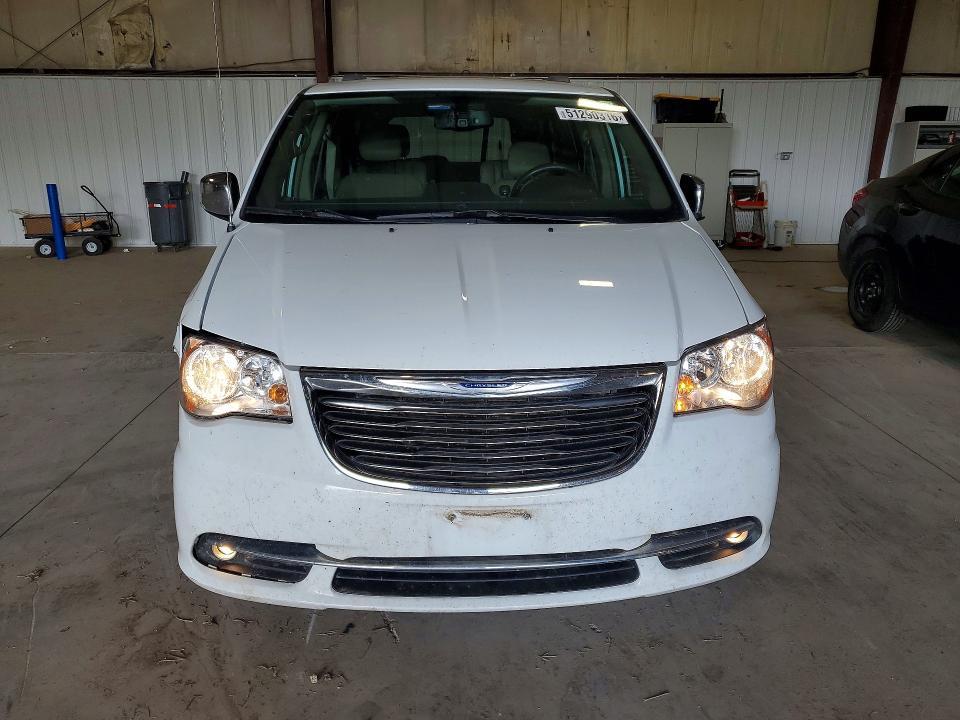 2016 Chrysler Town & Country Touring l