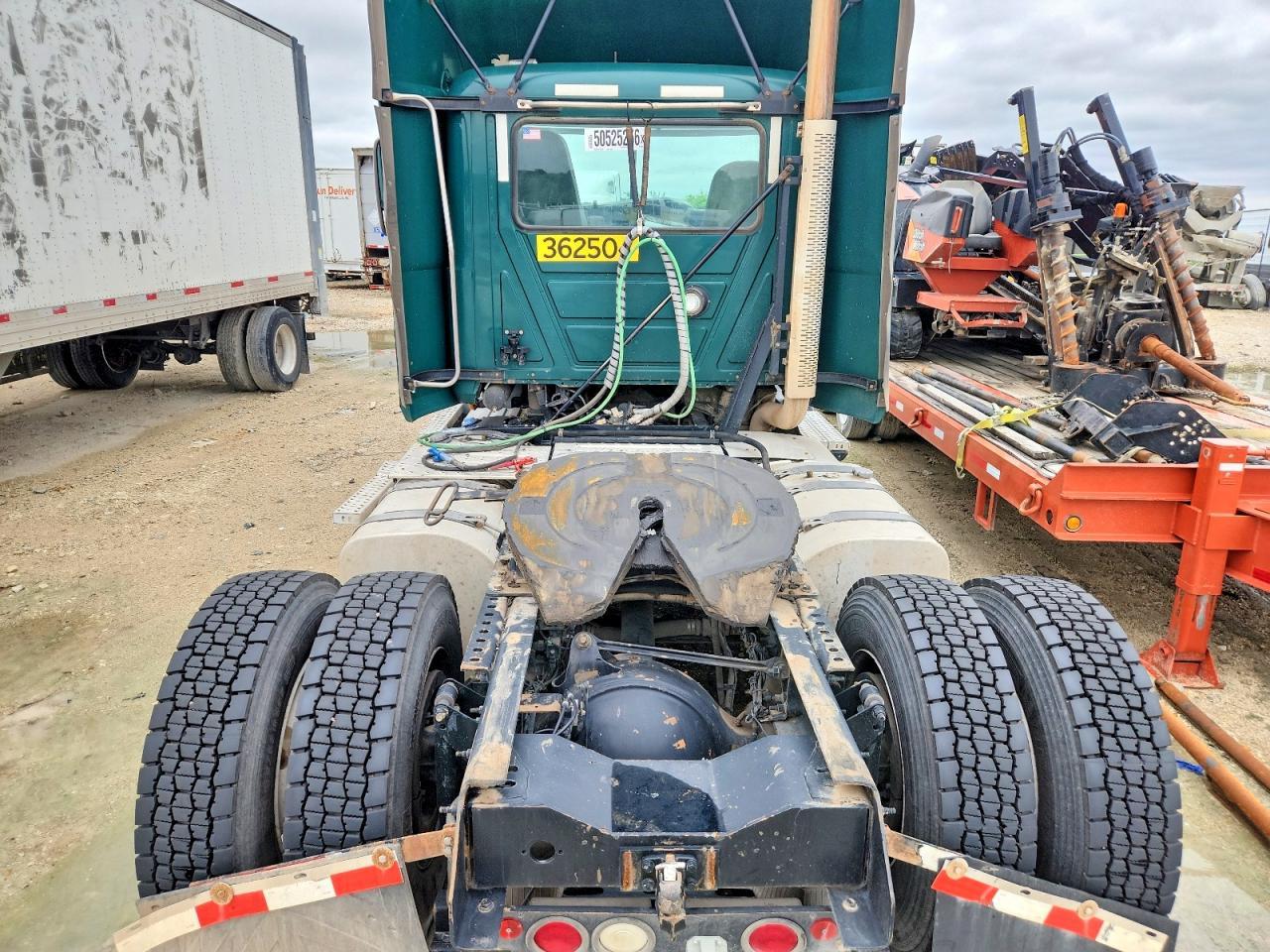 2017 Mack CXU612 Semi Truck