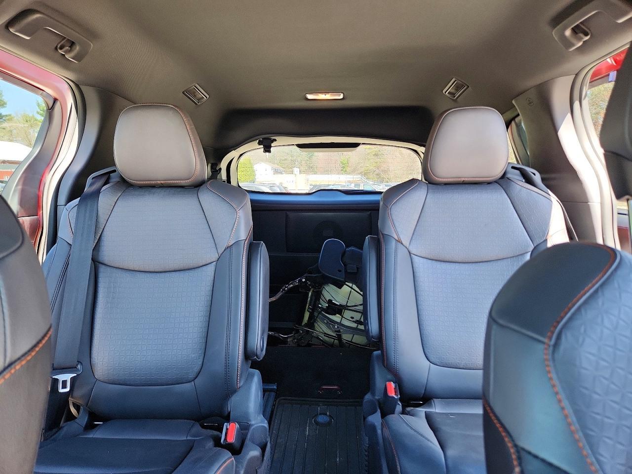 2021 Toyota Sienna xse 7-passenger
