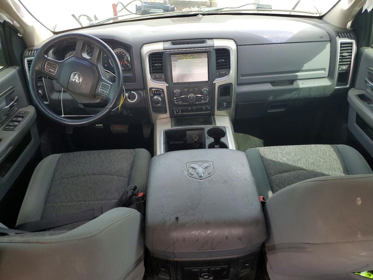 2015 Dodge RAM 1500 SLT