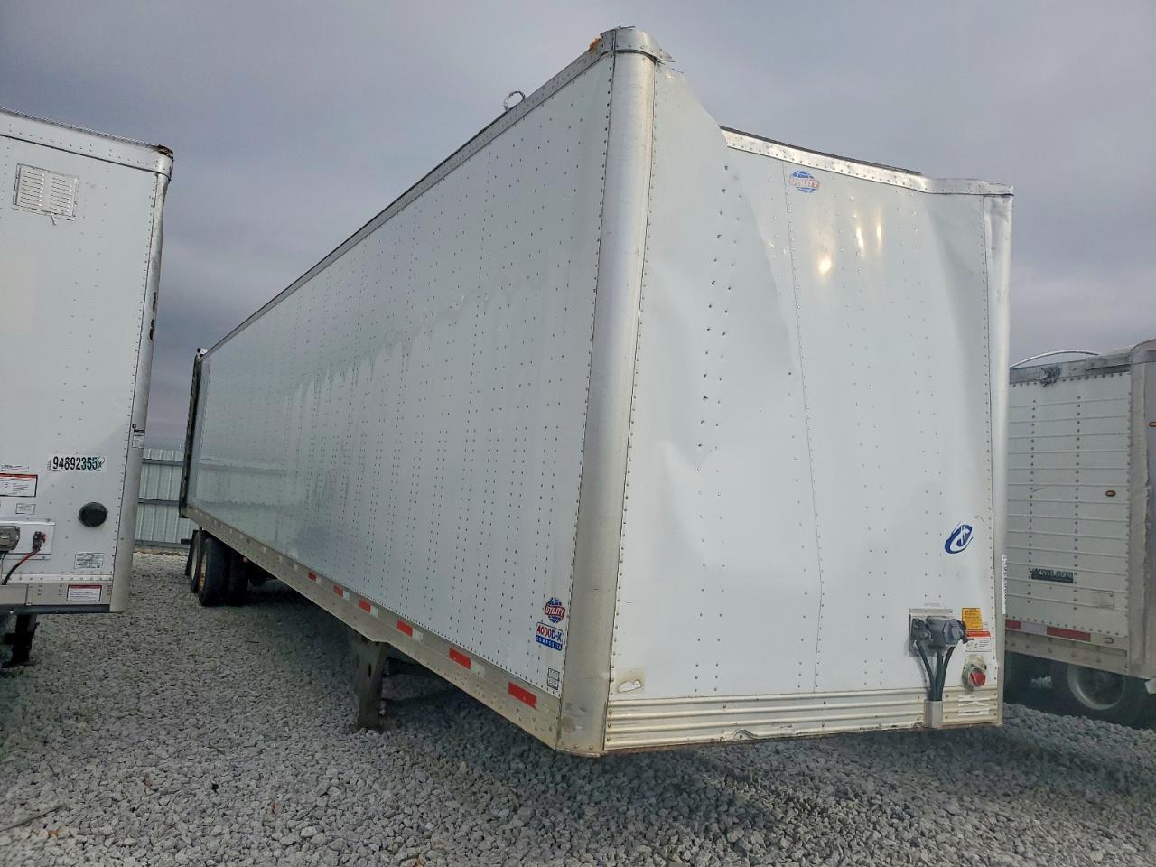 2014 Utility VS2DX DRY Van Trailer