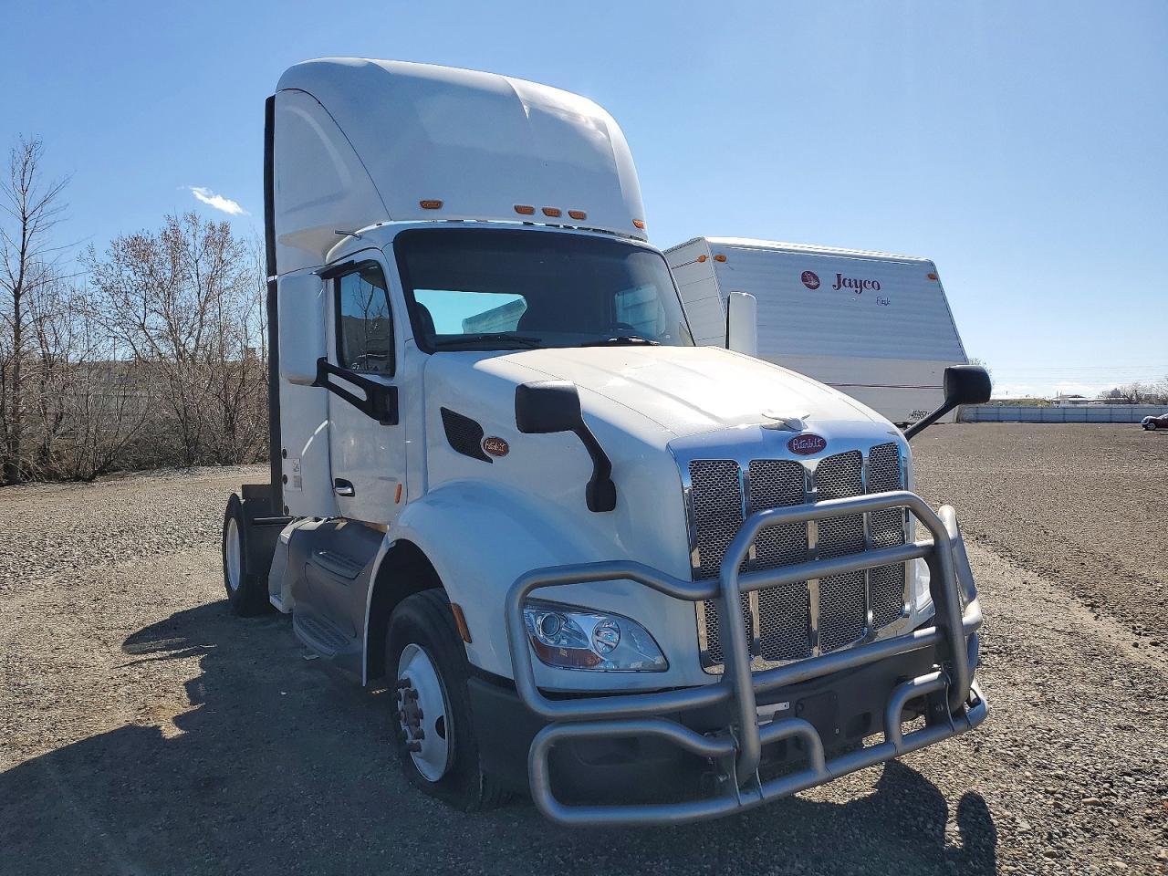 2019 Peterbilt 579 Semi Truck