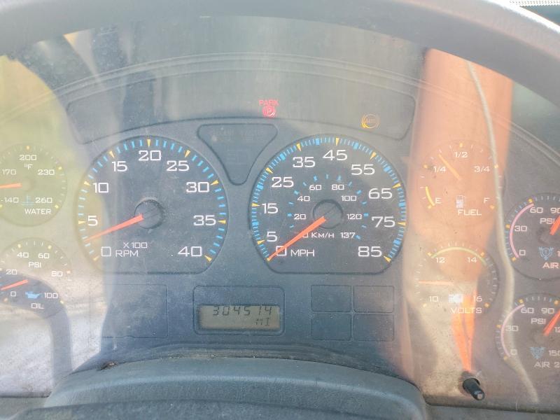 2003 International 4300 Semi Truck
