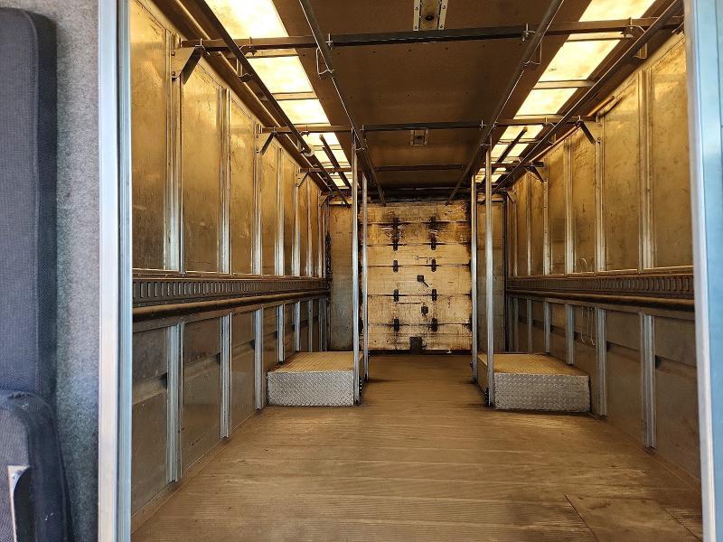 2010 Freightliner MT45G Chassis Delivery Truck